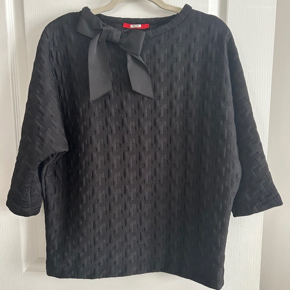 Carolina Herrera Tops - Textured Black Bow Detail Top - Size M